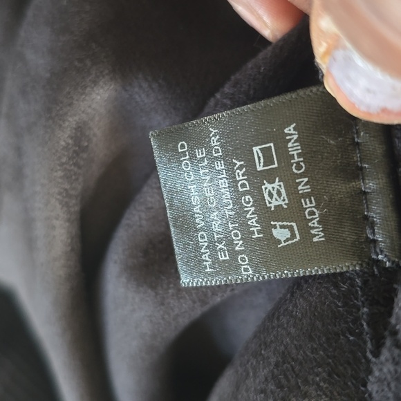 Black Midi Pencil Skirt for Work - Picture 9 of 9